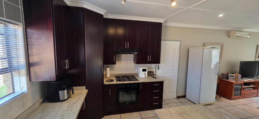 3 Bedroom Property for Sale in Grimbeeck Park North West